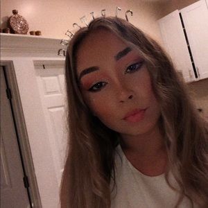 Meet your Posher, Stefany